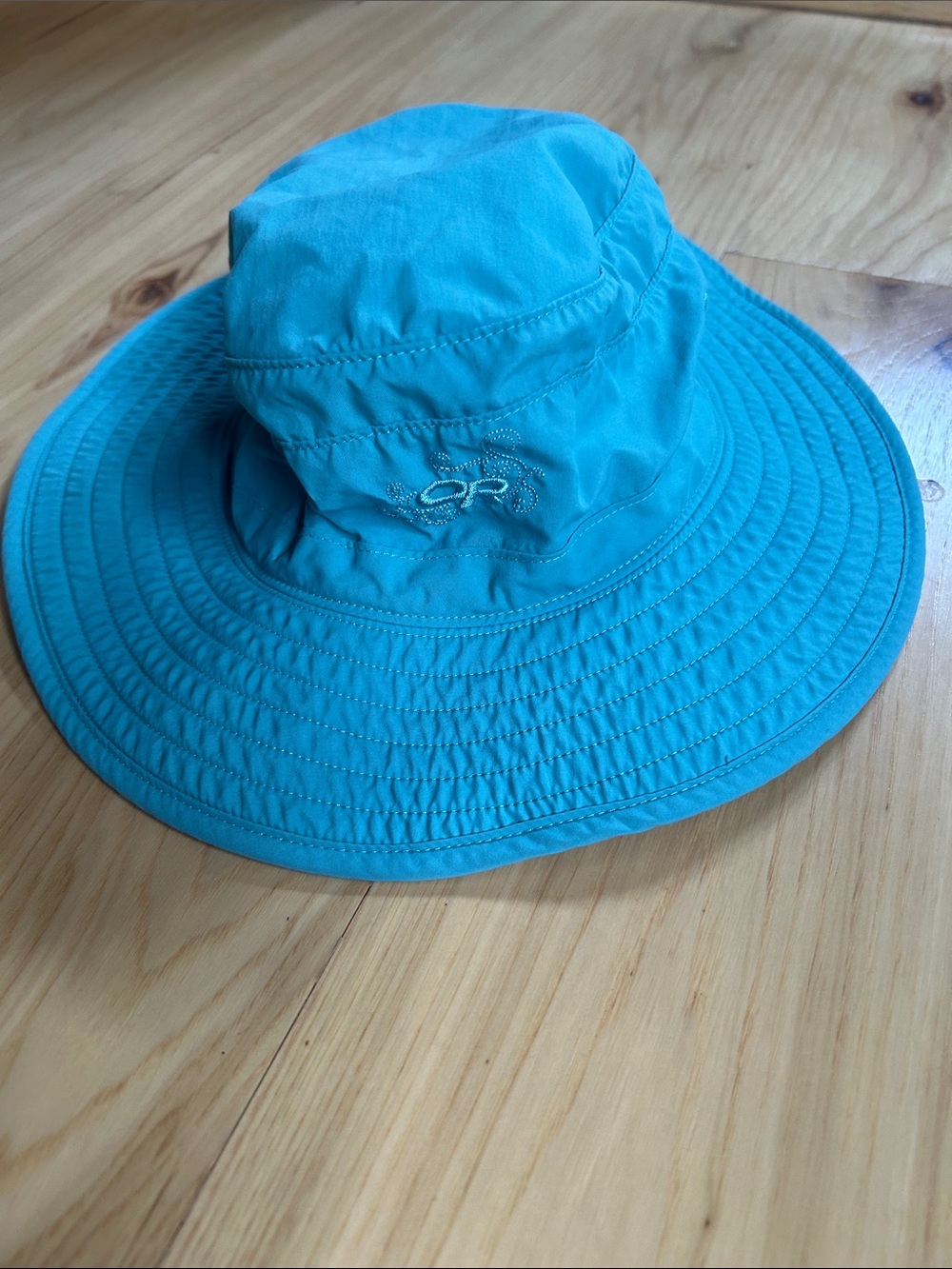 Outdoor Research Teal Blue Sun Hat, Size Small.